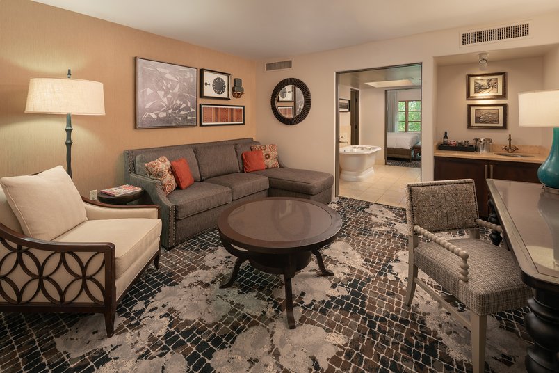 /media_files/images/Junior-Suite-Living-Room.2e16d0ba.fill-804x536-c100.jpg